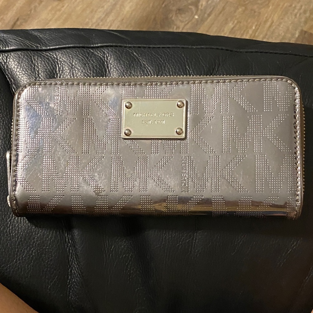 Michael Kors Silver Logo Wallet